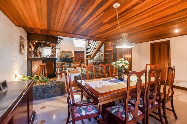 Imagem Casa com 5 Quartos à Venda, 480 m² em Ahú - Curitiba Imagem Casa com 5 Quartos à Venda, 480 m² em Ahú - Curitiba