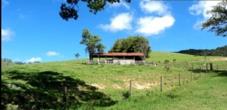 Imagem Fazenda à Venda, 300 m² em Centro - Guaratinguetá Imagem Fazenda à Venda, 300 m² em Centro - Guaratinguetá