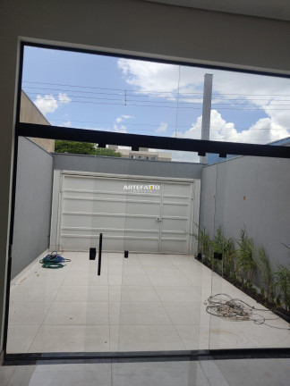 Imagem Casa com 2 Quartos à Venda, 75 m² Imagem Casa com 2 Quartos à Venda, 75 m²