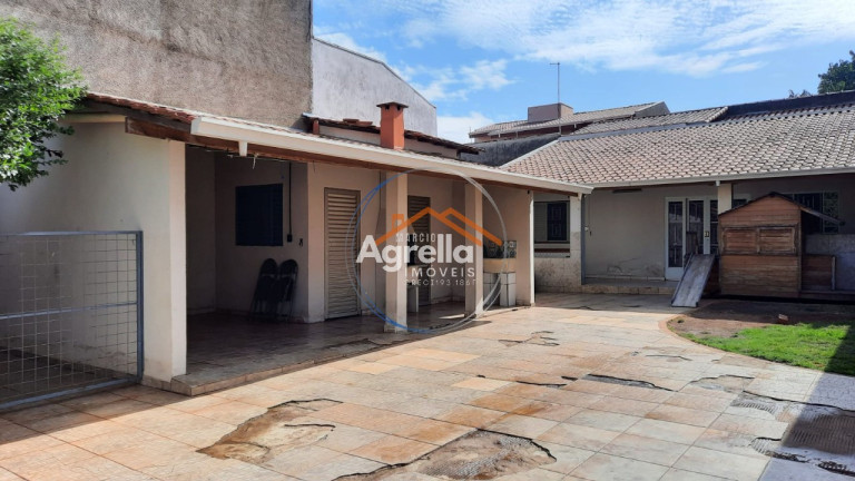 Imagem Casa com 1 Quarto à Venda, 80 m² em Jardim Igaçaba - Mogi Guaçu Imagem Casa com 1 Quarto à Venda, 80 m² em Jardim Igaçaba - Mogi Guaçu
