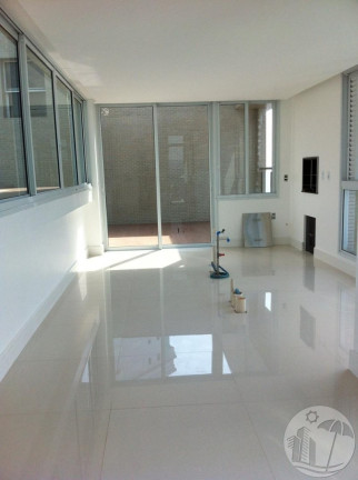 Imagem Cobertura com 3 Quartos à Venda, 330 m² em Centro - Balneário Camboriú Imagem Cobertura com 3 Quartos à Venda, 330 m² em Centro - Balneário Camboriú