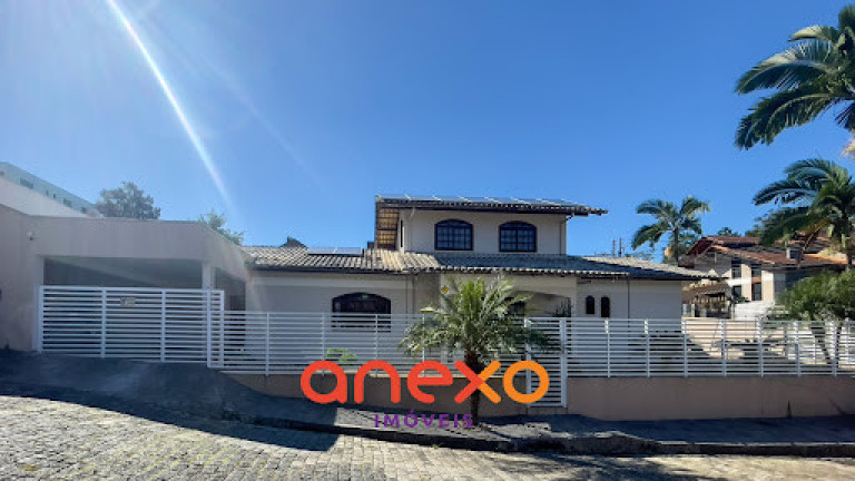 Imagem Casa com 4 Quartos à Venda, 196 m² em Escola Agrícola - Blumenau