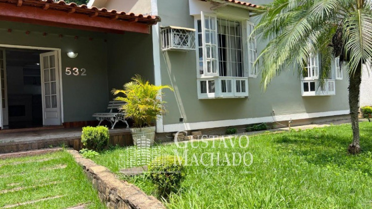 Casa com 3 Quartos à Venda, 300 m² em Laranjal - Volta Redonda