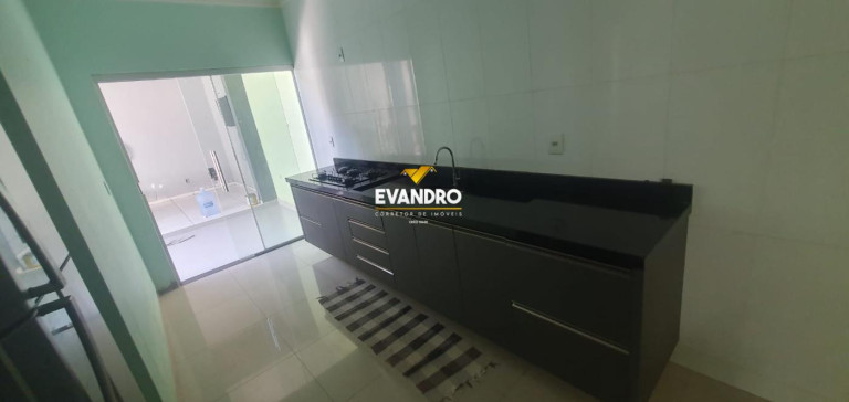 Casa com 2 Quartos à Venda, 200 m² em Jardim Universitário - Cuiabá