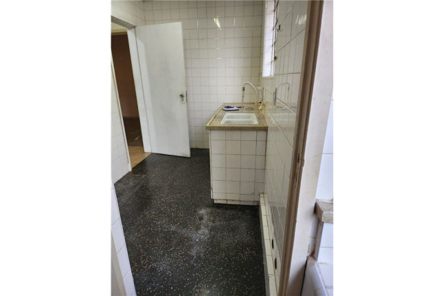 Imagem Imóvel com 2 Quartos à Venda, 76 m² em Centro Histórico - Porto Alegre Imagem Imóvel com 2 Quartos à Venda, 76 m² em Centro Histórico - Porto Alegre