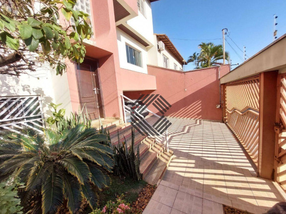 Imagem Sobrado com 3 Quartos à Venda, 360 m² em Vila Trujillo - Sorocaba Imagem Sobrado com 3 Quartos à Venda, 360 m² em Vila Trujillo - Sorocaba