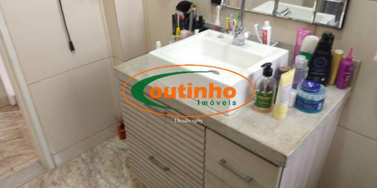 Imagem Apartamento com 2 Quartos à Venda, 80 m² em Tijuca - Rio De Janeiro Imagem Apartamento com 2 Quartos à Venda, 80 m² em Tijuca - Rio De Janeiro