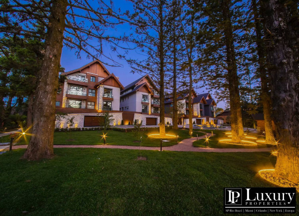 Imagem Apartamento com 3 Quartos à Venda, 319 m² em Planalto - Gramado Imagem Apartamento com 3 Quartos à Venda, 319 m² em Planalto - Gramado