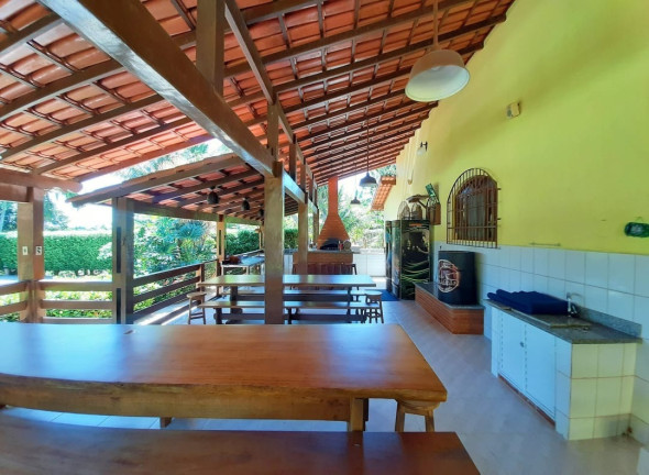 Imagem Imóvel com 3 Quartos à Venda, 390 m²