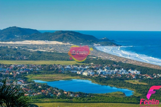 Imagem Casa com 3 Quartos à Venda, 165 m² em Campeche - Florianópolis Imagem Casa com 3 Quartos à Venda, 165 m² em Campeche - Florianópolis