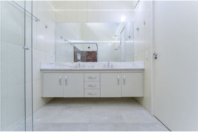 Imagem Casa com 4 Quartos à Venda, 311 m² em Planalto Paulista - São Paulo Imagem Casa com 4 Quartos à Venda, 311 m² em Planalto Paulista - São Paulo