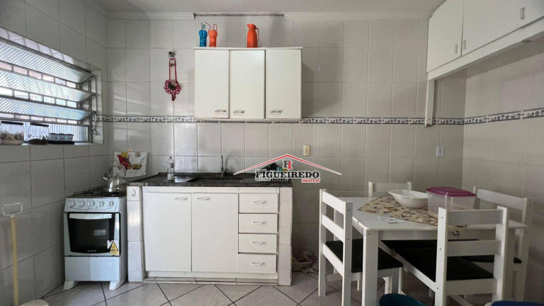 Imagem Kitnet com 1 Quarto à Venda, 34 m² em Vila Guilhermina - Praia Grande Imagem Kitnet com 1 Quarto à Venda, 34 m² em Vila Guilhermina - Praia Grande