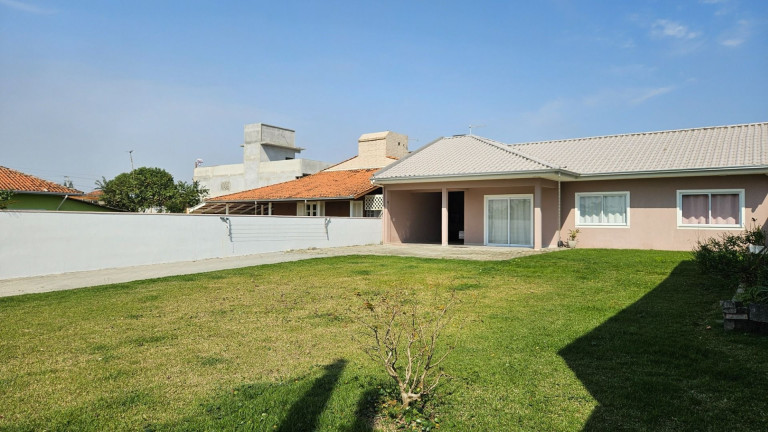 Imagem Casa com 4 Quartos à Venda, 130 m² em Praia Do Ervino - Sao Francisco Do Sul Imagem Casa com 4 Quartos à Venda, 130 m² em Praia Do Ervino - Sao Francisco Do Sul
