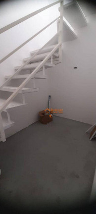 Imagem Sobrado com 3 Quartos à Venda, 300 m² em Parque Renato Maia - Guarulhos Imagem Sobrado com 3 Quartos à Venda, 300 m² em Parque Renato Maia - Guarulhos