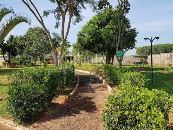 Terreno em Condomínio à Venda, 450 m² em Centro - Bady Bassitt