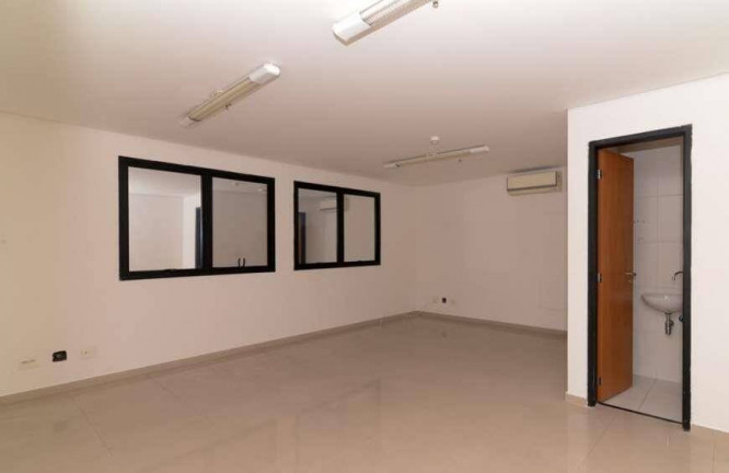 Sala Comercial à Venda, 32 m² em Penha De França - São Paulo