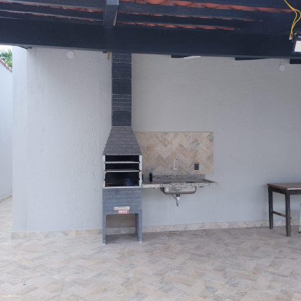 Imagem Casa com 4 Quartos à Venda, 247 m² em Jardim Virgínia - Guarujá Imagem Casa com 4 Quartos à Venda, 247 m² em Jardim Virgínia - Guarujá