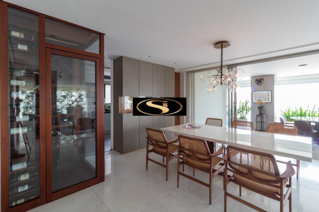 Imagem Apartamento com 4 Quartos à Venda, 340 m² em Pinheiros - São Paulo Imagem Apartamento com 4 Quartos à Venda, 340 m² em Pinheiros - São Paulo