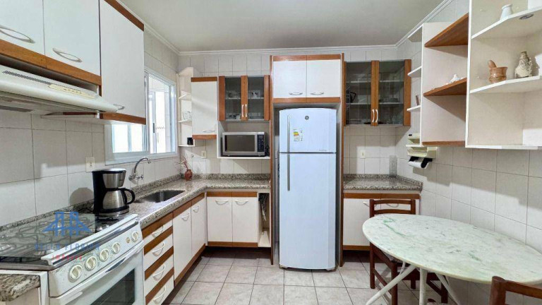 Imagem Apartamento com 3 Quartos para Alugar, 109 m² em Córrego Grande - Florianópolis Imagem Apartamento com 3 Quartos para Alugar, 109 m² em Córrego Grande - Florianópolis