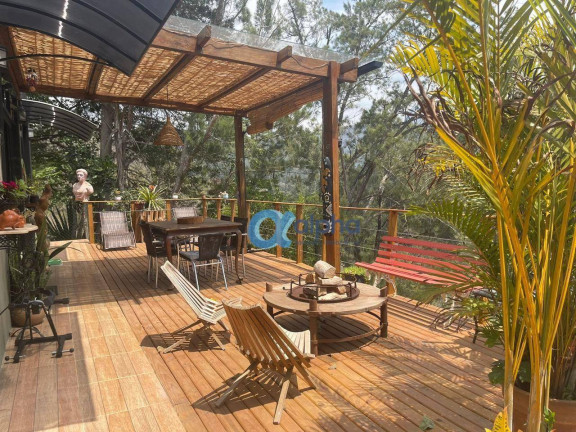 Imagem Casa com 9 Quartos à Venda, 300 m² em Itaipava - Petrópolis Imagem Casa com 9 Quartos à Venda, 300 m² em Itaipava - Petrópolis