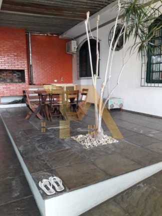 Imagem Imóvel com 2 Quartos à Venda, 184 m² em Jardim Atlântico - Florianópolis Imagem Imóvel com 2 Quartos à Venda, 184 m² em Jardim Atlântico - Florianópolis