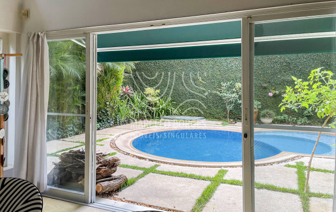 Imagem Casa com 4 Quartos à Venda, 326 m² em Alto De Pinheiros - São Paulo