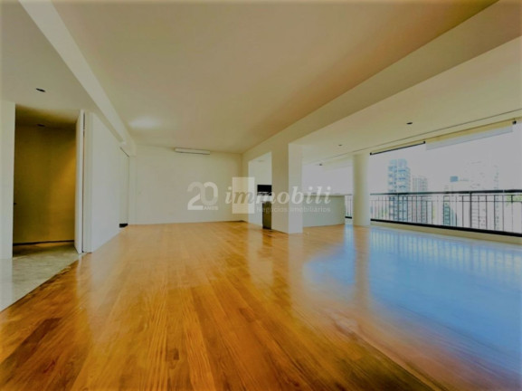 Apartamento com 3 Quartos à Venda, 215 m² em Sumaré - São Paulo