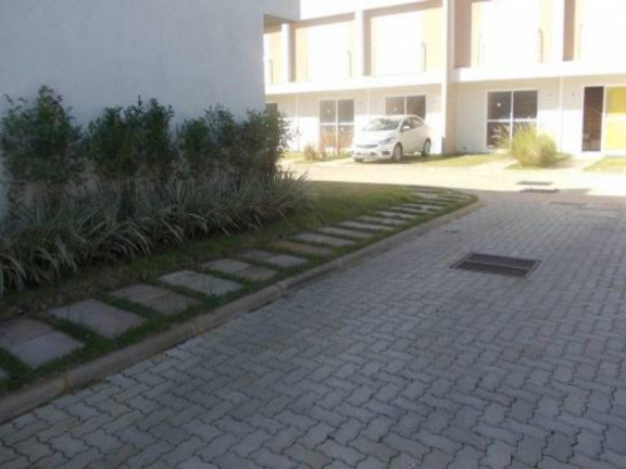 Imagem Sobrado com 2 Quartos à Venda, 117 m² em Parque Santa Fé - Porto Alegre