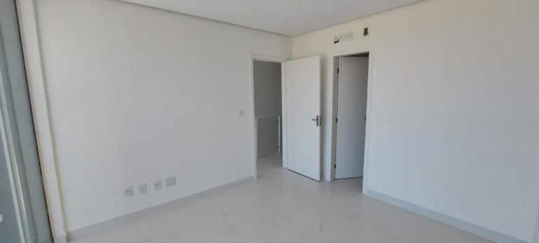Imagem Sobrado com 3 Quartos à Venda, 150 m² em Village - Capao Da Canoa Imagem Sobrado com 3 Quartos à Venda, 150 m² em Village - Capao Da Canoa