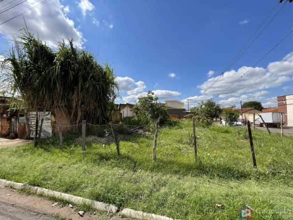 Imagem Terreno à Venda, 520 m² em Brasil - Patos De Minas