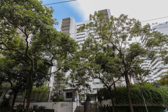 Imagem Imóvel com 4 Quartos à Venda, em Indianópolis - São Paulo Imagem Imóvel com 4 Quartos à Venda, em Indianópolis - São Paulo
