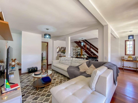 Imagem Casa com 4 Quartos à Venda, 158 m² em São Pedro - Teresópolis Imagem Casa com 4 Quartos à Venda, 158 m² em São Pedro - Teresópolis