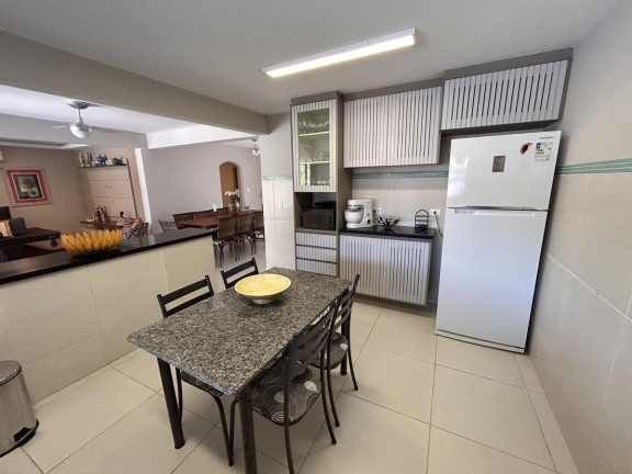 Imagem Casa com 5 Quartos para Temporada, 280 m² em Lázaro - Ubatuba