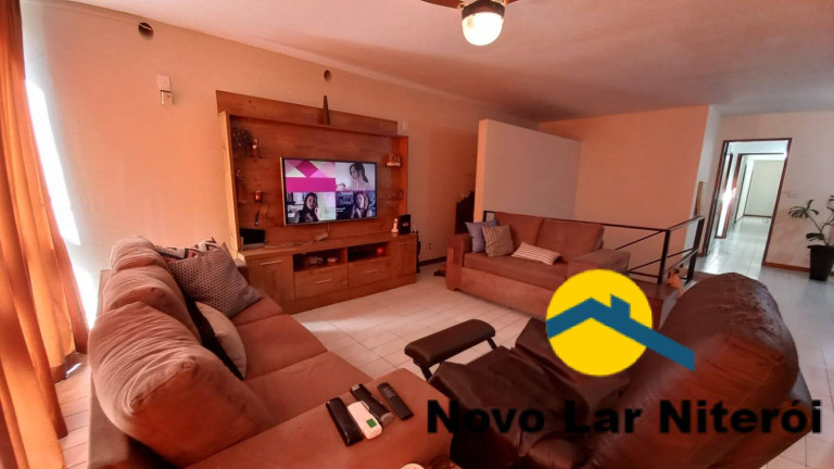 Imagem Casa com 4 Quartos à Venda, 240 m² em Centro - Niterói