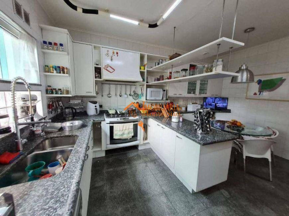 Imagem Casa com 3 Quartos à Venda, 377 m² em Vila Rosália - Guarulhos Imagem Casa com 3 Quartos à Venda, 377 m² em Vila Rosália - Guarulhos