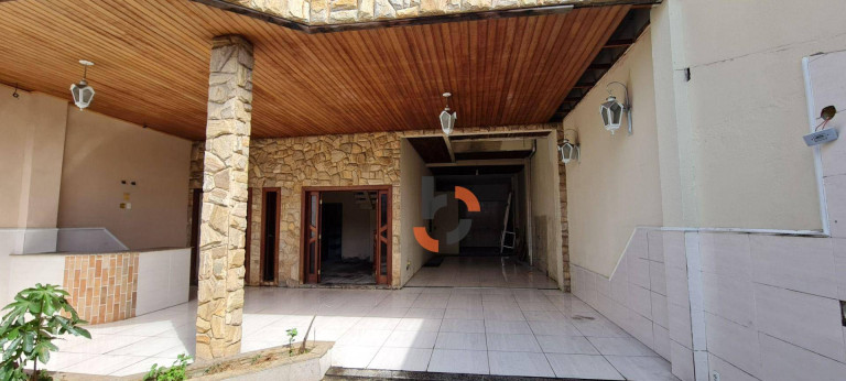 Imagem Casa com 4 Quartos à Venda, 452 m² em Cerâmica - Nova Iguaçu