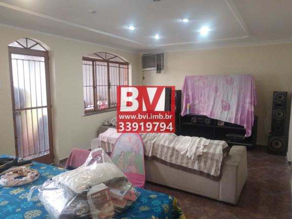 Imagem Casa com 3 Quartos à Venda, 200 m² em Vila Da Penha - Rio De Janeiro Imagem Casa com 3 Quartos à Venda, 200 m² em Vila Da Penha - Rio De Janeiro