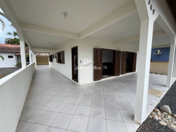 Imagem Casa com 4 Quartos à Venda, 207 m² em Barra Do Sai - Itapoá