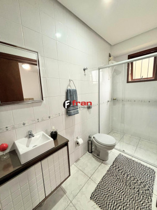 Imagem Casa com 5 Quartos à Venda, 290 m² em Córrego Grande - Florianópolis