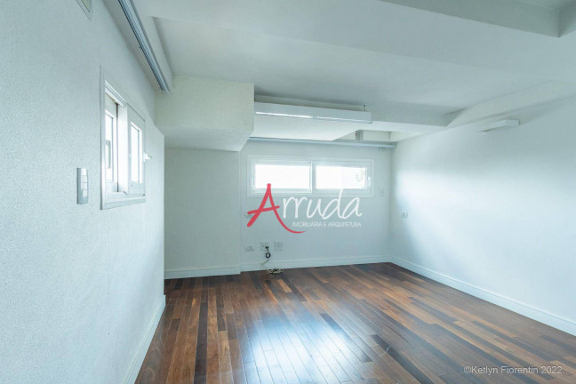 Imagem Imóvel com 3 Quartos à Venda, 544 m² em Centro - Cascavel Imagem Imóvel com 3 Quartos à Venda, 544 m² em Centro - Cascavel