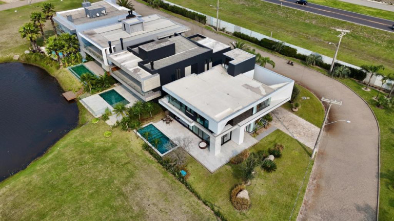 Imagem Casa com 5 Quartos à Venda, 360 m² em Xangri-la - Capao Da Canoa Imagem Casa com 5 Quartos à Venda, 360 m² em Xangri-la - Capao Da Canoa