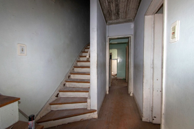 Imagem Casa com 5 Quartos à Venda, 144 m² em Independência - Porto Alegre Imagem Casa com 5 Quartos à Venda, 144 m² em Independência - Porto Alegre