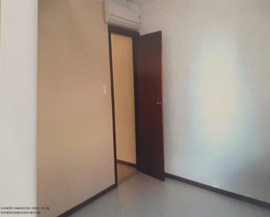 Imagem Casa com 4 Quartos à Venda, 250 m² em Buraquinho - Lauro De Freitas Imagem Casa com 4 Quartos à Venda, 250 m² em Buraquinho - Lauro De Freitas