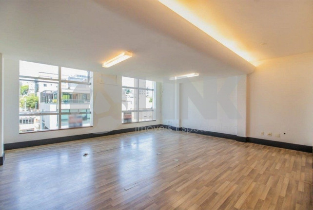 Imóvel Comercial à Venda, 54 m² em Auxiliadora - Porto Alegre