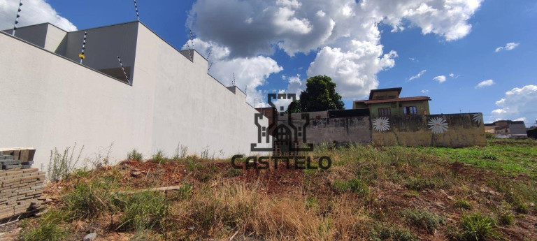 Terreno à Venda, 360 m² em Portal De Versalhes 1 - Londrina