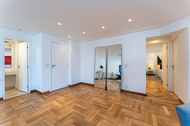 Imagem Apartamento com 2 Quartos à Venda, 143 m² em Itaim Bibi - São Paulo