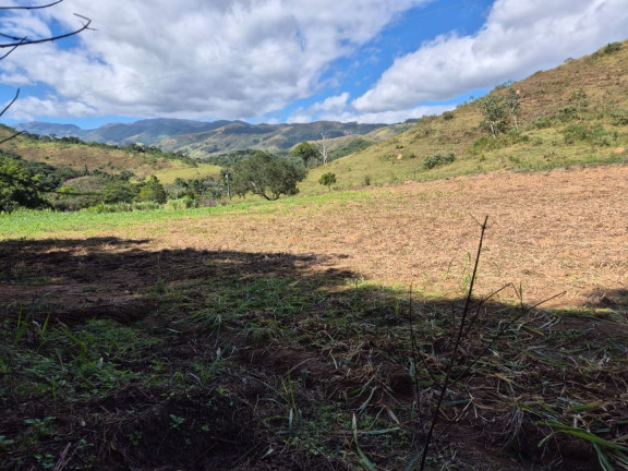 Imagem Chácara com 1 Quarto à Venda, 100 m² em Centro - Silveiras Imagem Chácara com 1 Quarto à Venda, 100 m² em Centro - Silveiras