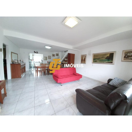 Imagem Casa com 4 Quartos à Venda, 201 m² em Cedros - Camboriú Imagem Casa com 4 Quartos à Venda, 201 m² em Cedros - Camboriú