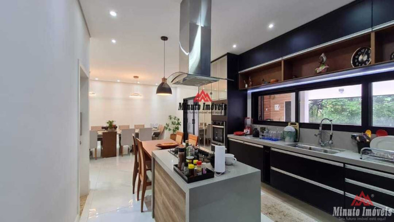 Imagem Sobrado com 4 Quartos à Venda, 253 m² em Medeiros - Jundiaí Imagem Sobrado com 4 Quartos à Venda, 253 m² em Medeiros - Jundiaí