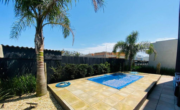 Imagem Casa de Condomínio com 4 Quartos à Venda, 180 m² em Zona Nova - Capão Da Canoa Imagem Casa de Condomínio com 4 Quartos à Venda, 180 m² em Zona Nova - Capão Da Canoa